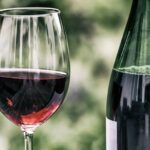 Durante julho e agosto, o Bávaro oferece open de vinho às quintas na Rua 24 Horas, com rótulos portugueses e clima acolhedor. Veja como participar!